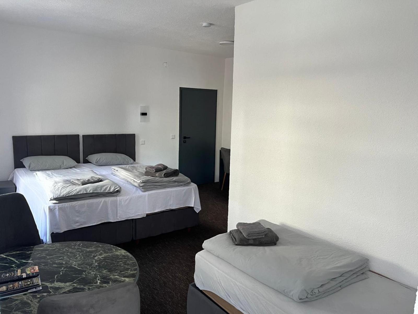 Duisburger Hostel Exteriör bild
